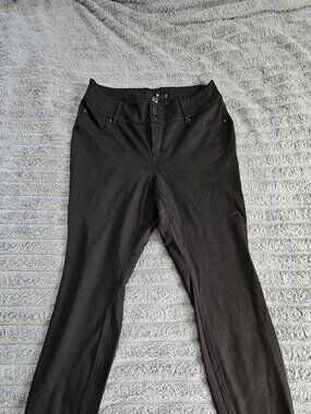 Torrid 18S Black Stretch Dress Pants Short Trouser Work Pants